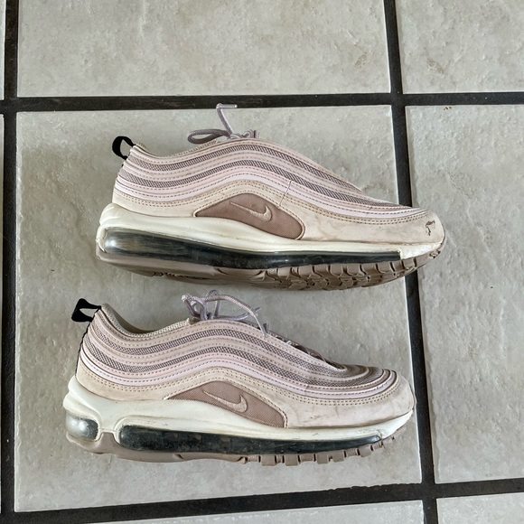 Nike Shoes - Picture 2 of 4